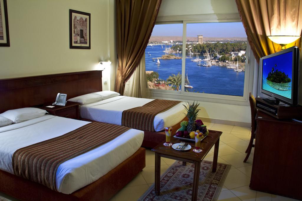 Tolip Aswan Hotel Exterior foto